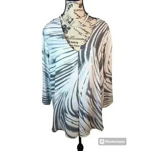 Rose & Olive 1X White Gray Blue Marbled Pin Tucked Blouse Flare 3/4 Sleeves